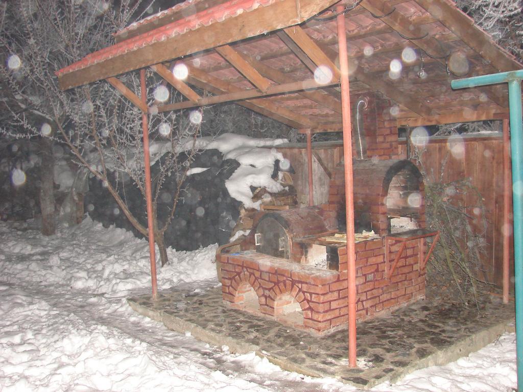 Pensiunea Casa Filoxenia Horezu Exterior foto